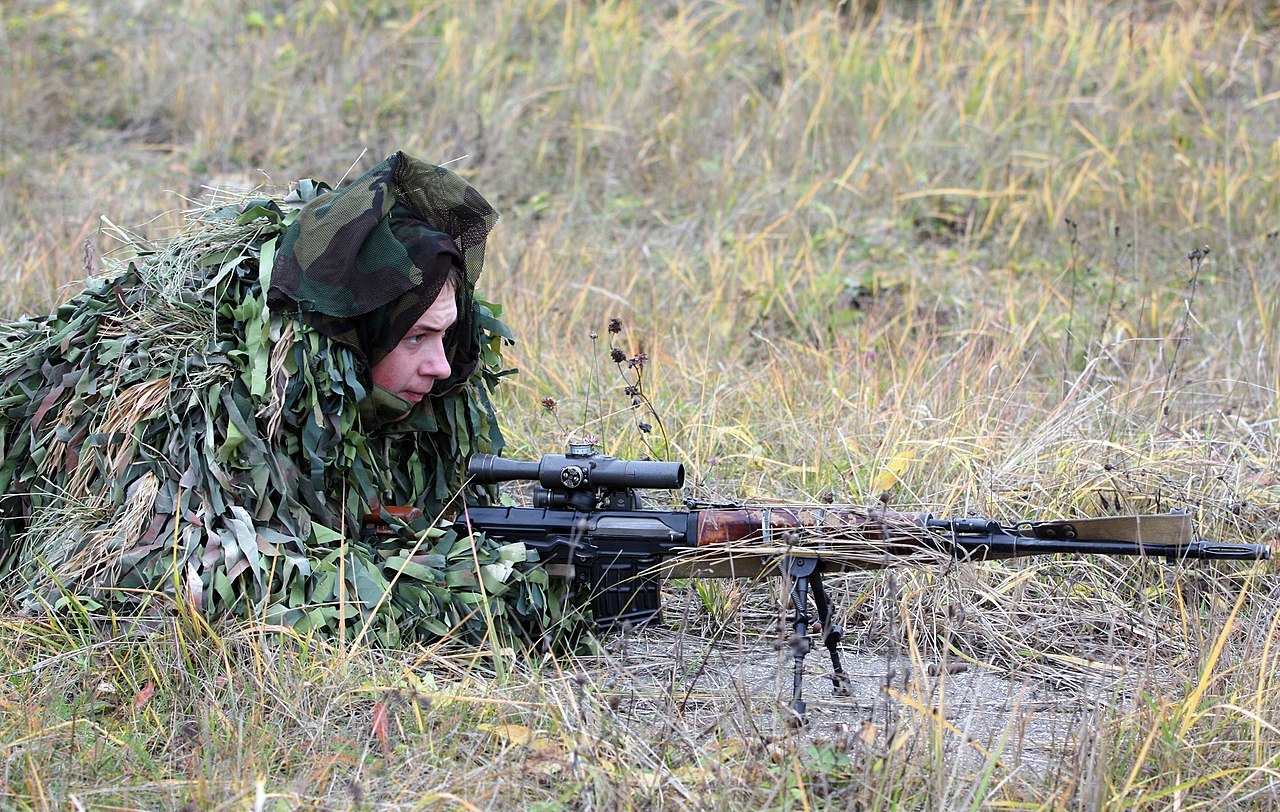 Винтовка в камуфляже фото