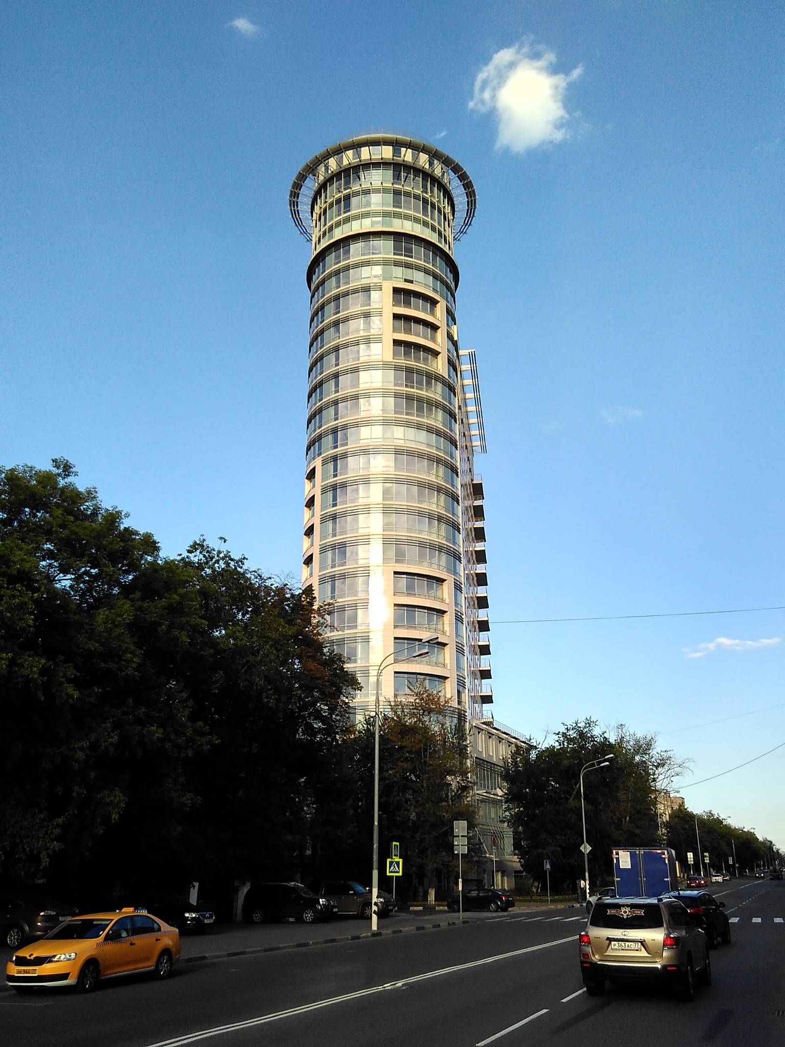 Лайт тауэр. Light Tower Лефортово. Light Tower бизнес центр. Башня на заводе.